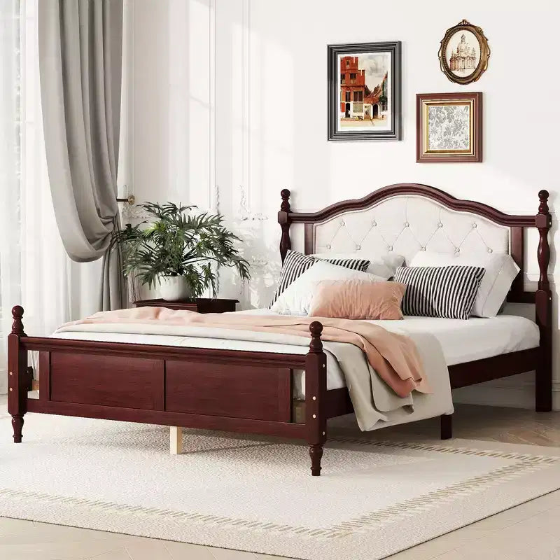 Lit en bois Queen Pine avec tête de lit rembourrée et pied de lit à panneaux