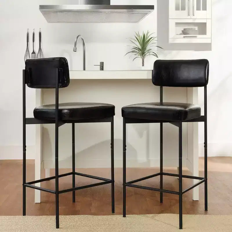 Lot de deux tabourets de bar en similicuir