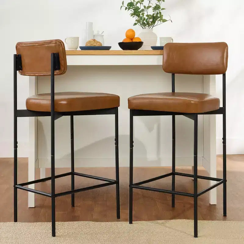 Lot de deux tabourets de bar en similicuir