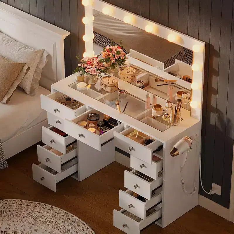 Coiffeuse de style rustique avec miroir éclairé à plateau en verre