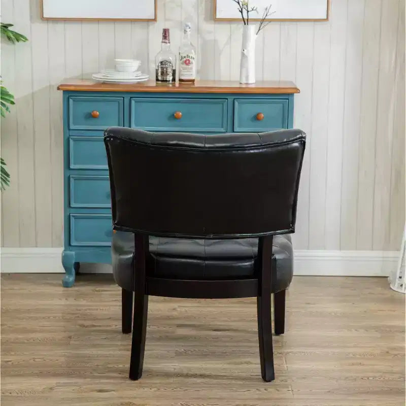 Fauteuil matelassé en similicuir style décontracté moderne