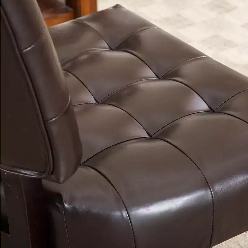 Fauteuil matelassé en similicuir style décontracté moderne