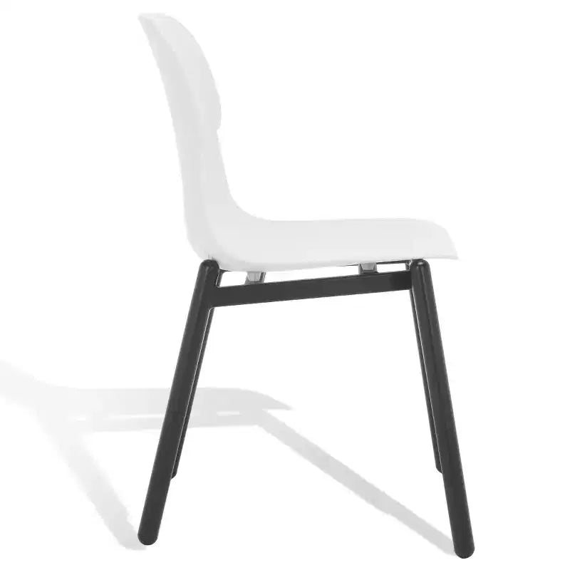 Chaise de salle à manger en plastique moulé