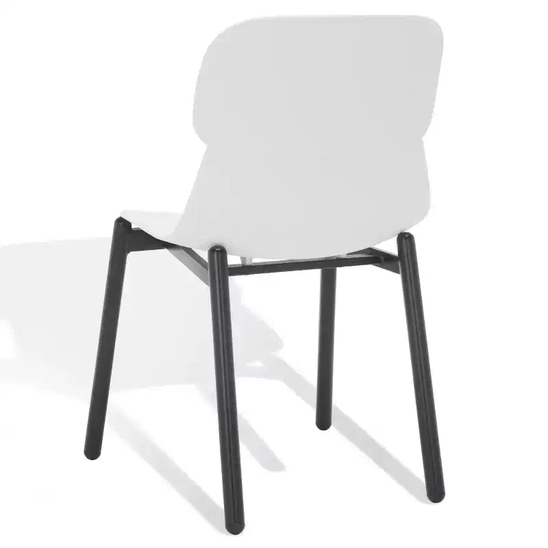 Chaise de salle à manger en plastique moulé