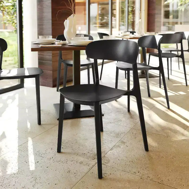 Chaise de patio empilable intérieur-extérieur avec dossier incurvé